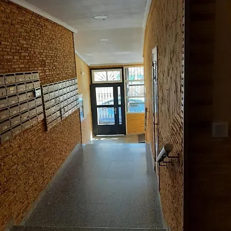 Apartamento Soleado, 1 Dormitorio Con Balcon, Piscina Y Garage Torrevieja