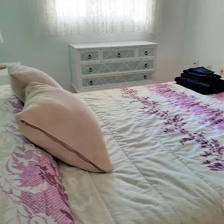 Apartamento Soleado, 1 Dormitorio Con Balcon, Piscina Y Garage